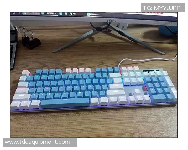 和平精英装备选购：机械键盘推荐